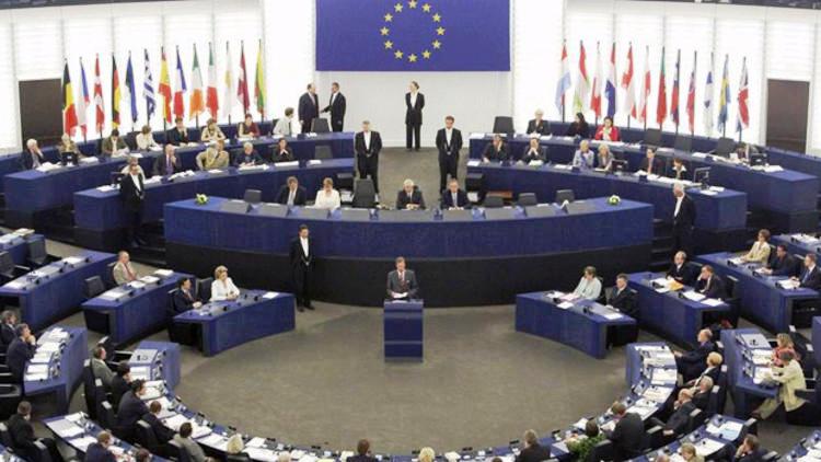 AP, AB ülkelerini neo-faşist ve neo-Nazi  gruplarını yasaklamaya çağırdı