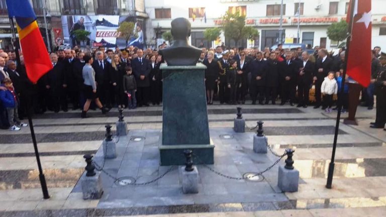 Türk Milleti kenetlendi
