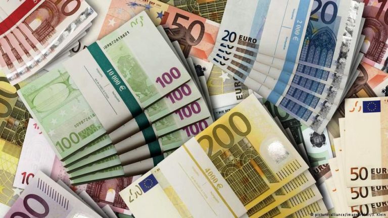 Avrupa para birimi Euro 20 yaşında