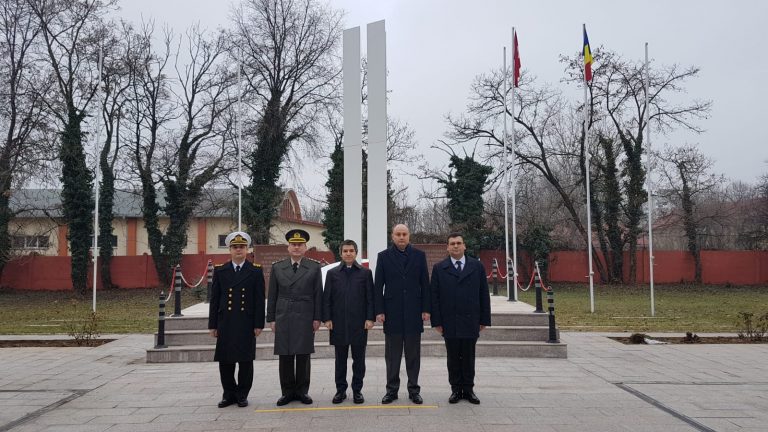 Büyükelçi Ertaş son ziyaretini Şehitliğe gerçekleştirdi