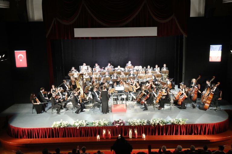 Köstence’deki ‘Dostluk Konseri’ izmir’de tekrarlandı