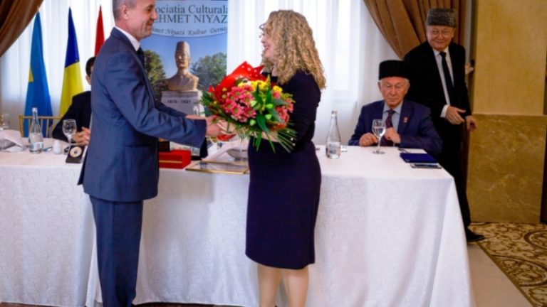 Neşe Sarısoy Karatay’a Romanya’dan ödül