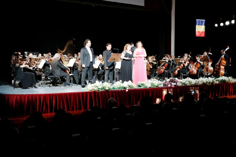 İzmir’de Türkiye-Romanya Dostluk Konseri