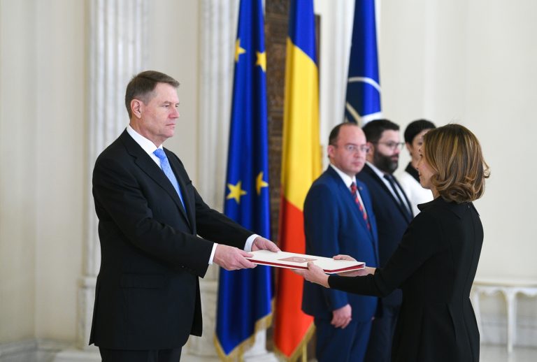 Büyükelçi Aramaz ‘Güven mektubu’nu sundu