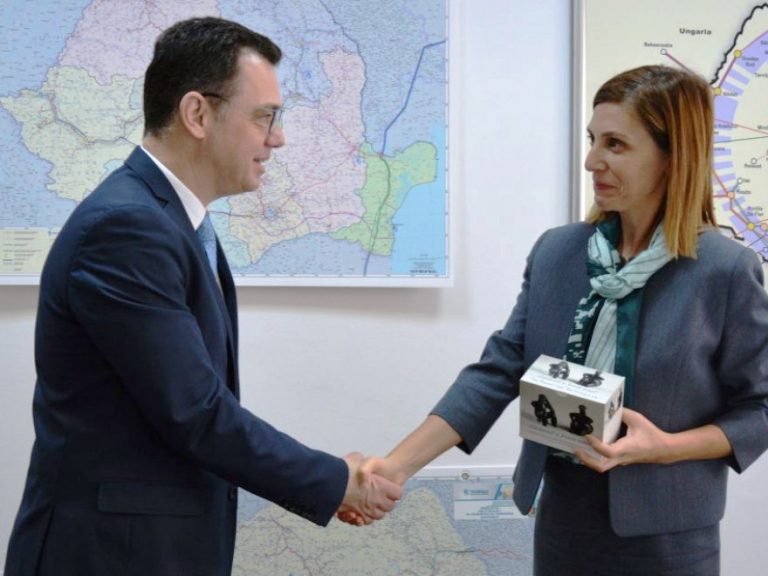 Büyükelçi Aramaz resmi temaslarına başladı