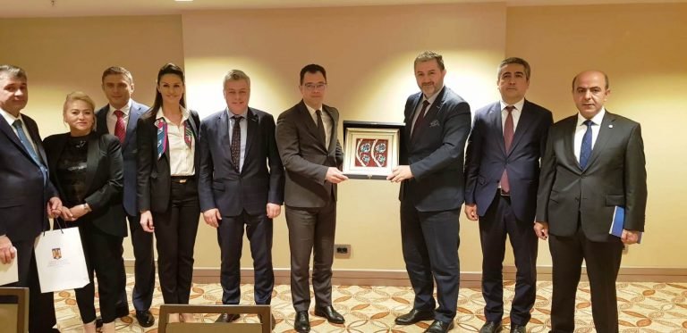 Romen Bakan MÜSİAD Başkanı ile görüştü