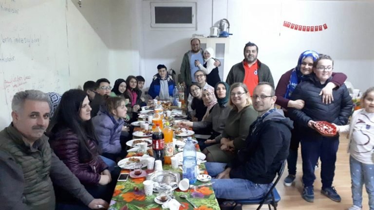 Trabzonlu öğrenciler Romanya’dan ayrıldı