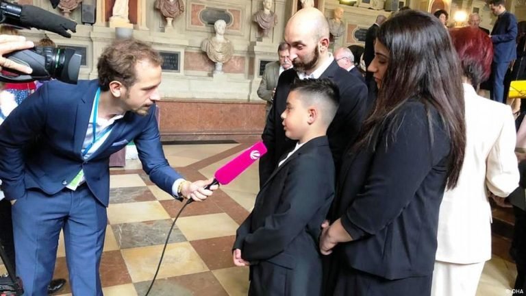 Almanya’da 10 yaşındaki Kenan’a kahramanlık madalyası