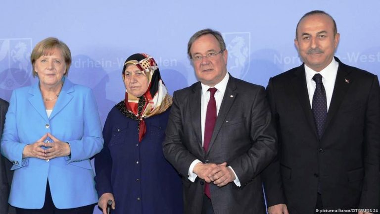 Almanya’da Mevlüde Genç Madalyası