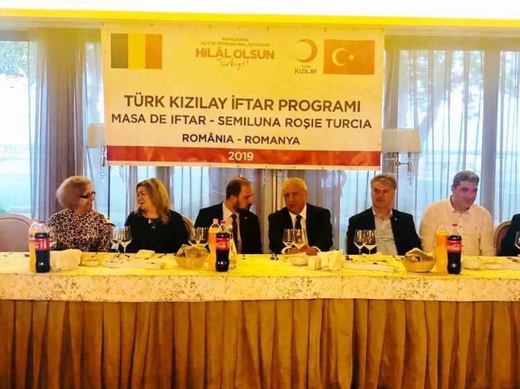 Kızılay’dan iftar yemeği