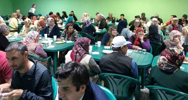 TİKA, ilk iftar yemeğini Başpınar Köyü’nde verdi