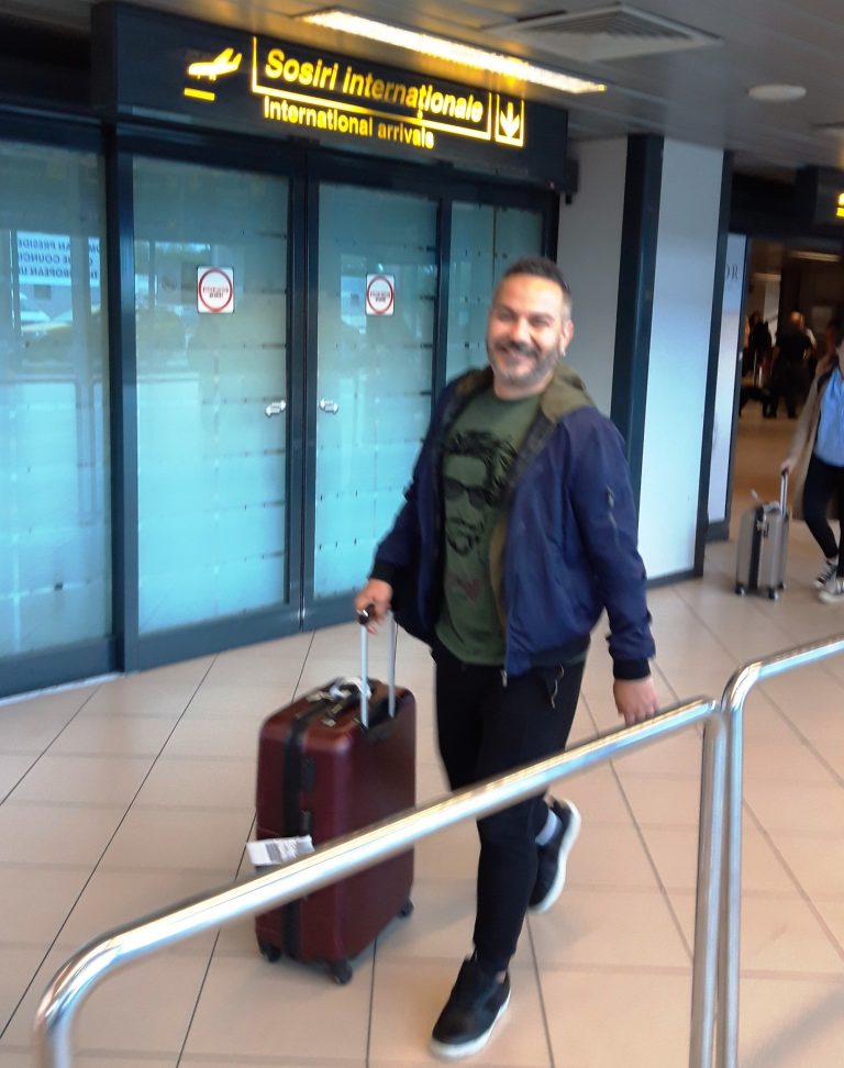 Deniz Cem bugün 2 kanalda canlı yayına çıkıyor