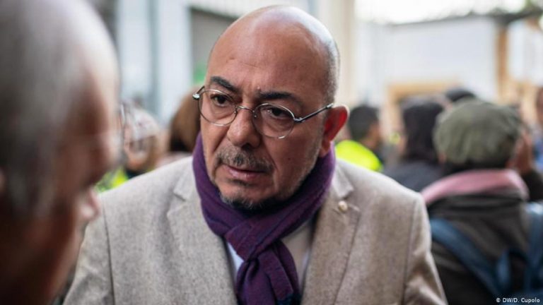 Rumların Türk adayı da kazandı