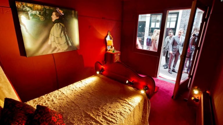 Almanya’da ‘İnsan Hakları’ Gerekçesiyle Fuhuş Yasaklanıyor