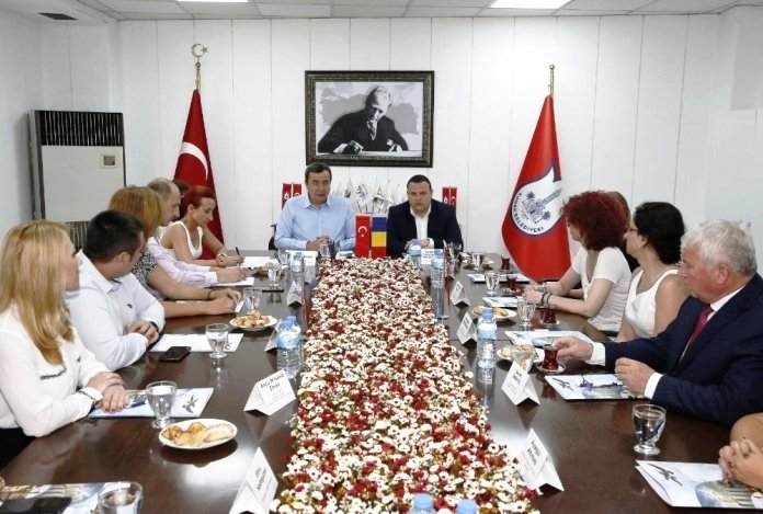 Bükreş 2. Bölge belediyesi mensupları İzmir’de