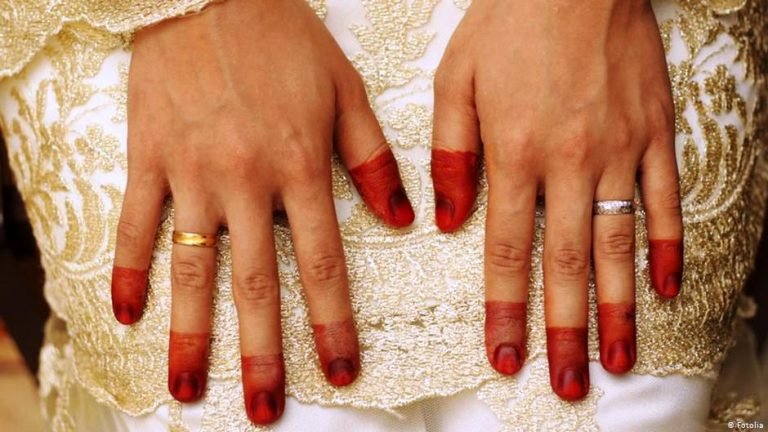 Göçmen kökenli kızların tatil korkusu