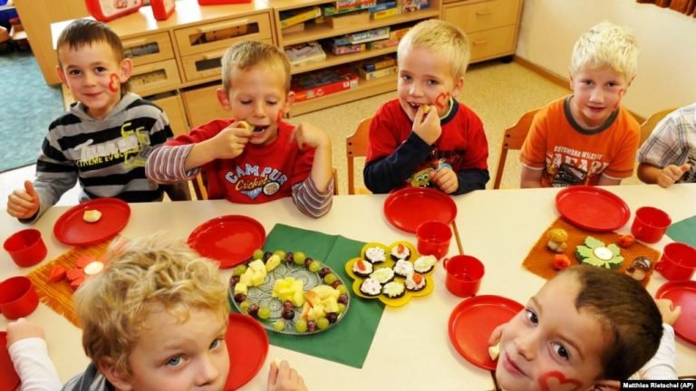 Almanya’da Azalan Nüfus Siyasetçileri Telaşlandırıyor