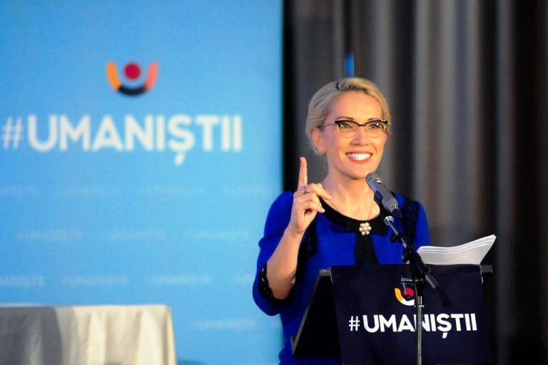 First Bank CEO’sunun karısı Cumhurbaşkanı adayı oldu