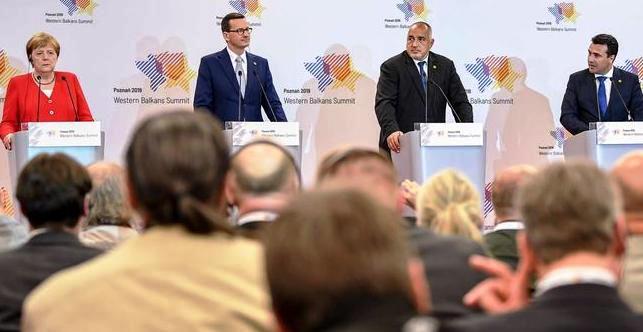 Hahn: Türkiye, Rusya ve Çin Balkanlar’da rakibimiz