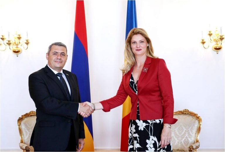 Bakan Mănescu, Ermenistan Büyükelçisi ile görüştü