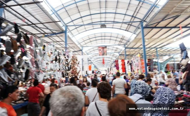 Balkanlar’da yaşayan soydaşların bayram alışverişi Edirne’den
