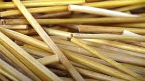 Plastiğe alternatif çavdar samanından içecek çubuğu üretiyorlar