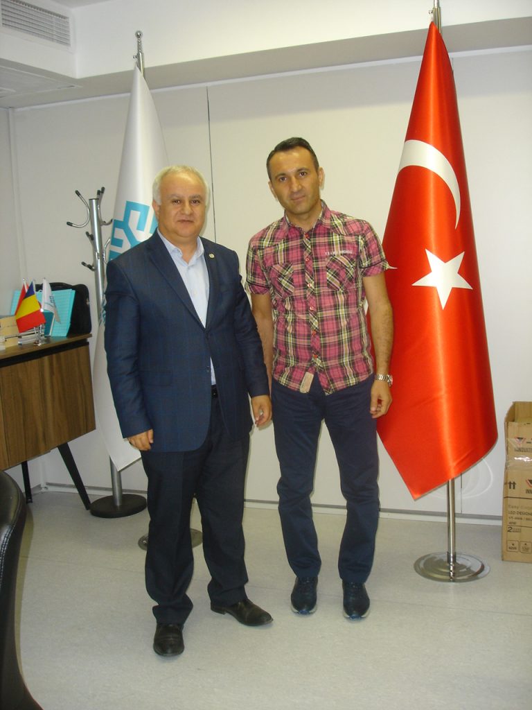 Bükreş Maarif Okulu’na yoğun ilgi