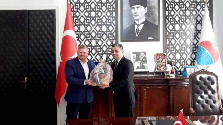 Campia Turzii Belediye Başkanı Bayramiç’te şenliğe katıldı