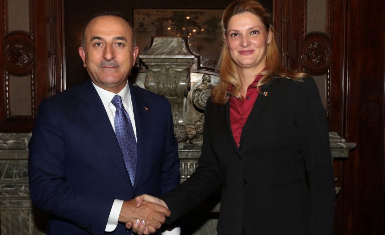 Çavuşoğlu, Manescu ile görüştü