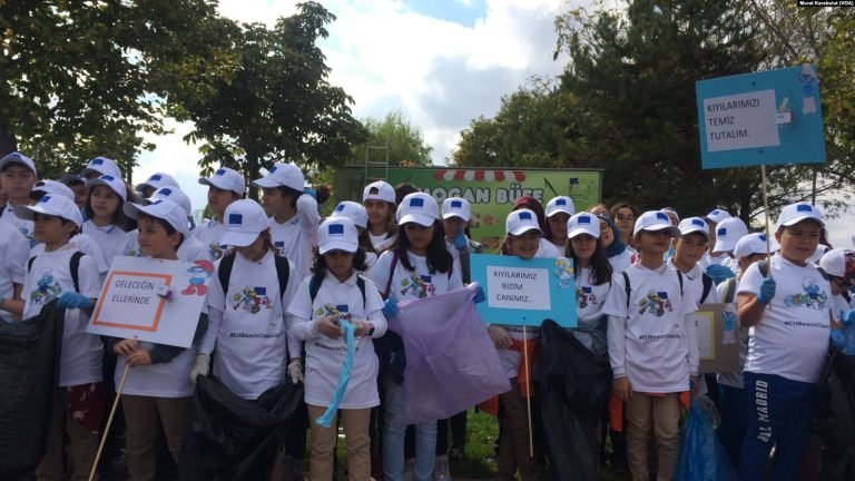 AB Büyükelçileri Gölbaşı’nda Çevre Temizliği Yaptı