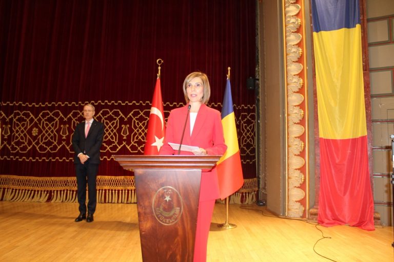 Bükreş’te Cumhuriyet Bayramı kabulü