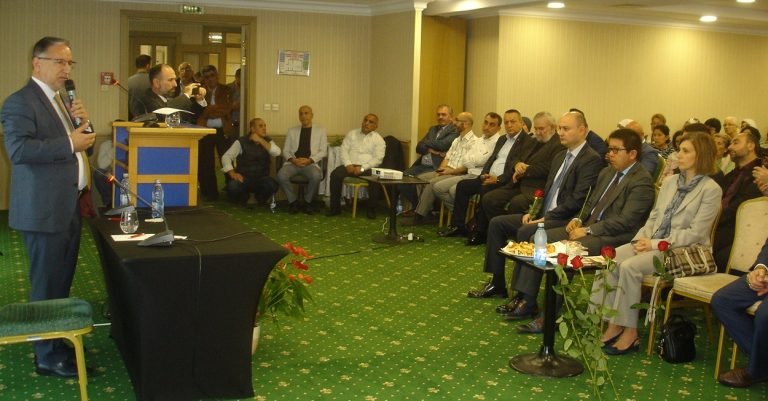 Prof. Dr. Karataş Bükreş’te konferans verdi