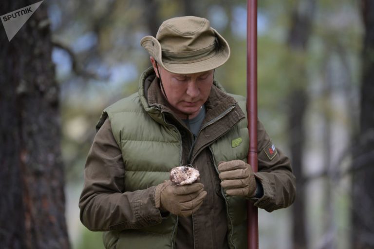 Umurunda mı dünya!