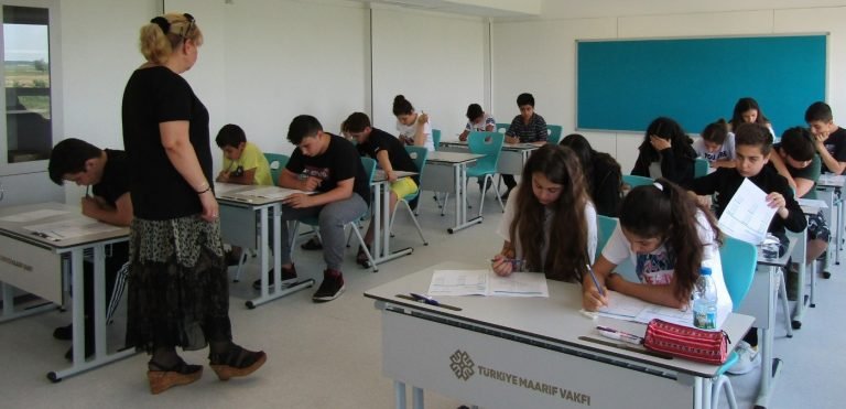 Öğrencilerin 100’ü Türk 150’si yabancı