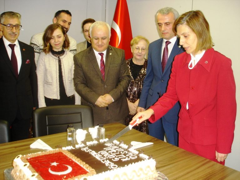 Uluslararası Bükreş Maarif Okulu’nda  ilk öğretmenler günü kutlaması