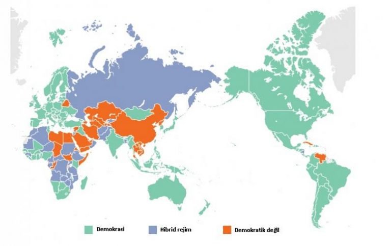 Demokrasisi geriye doğru giden 10 ülke