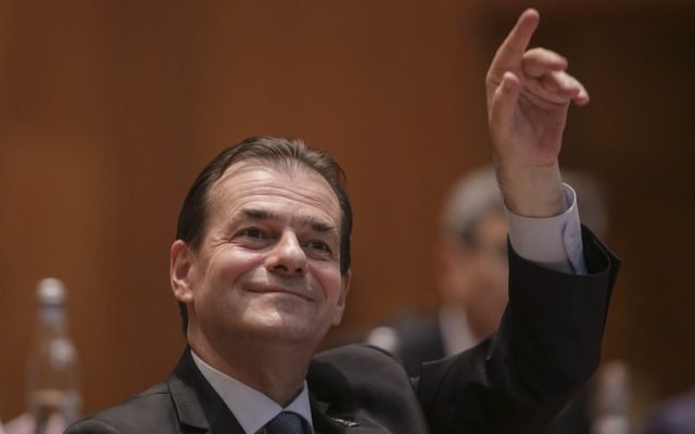 Romanya’da Yeni hükümet güvenoyu aldı