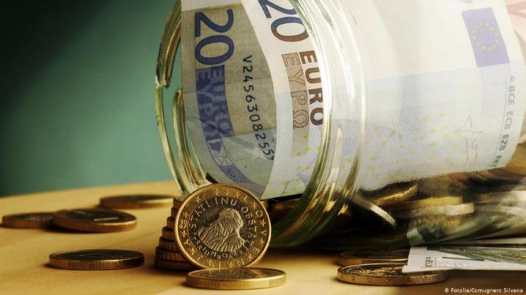 Almanya’da “yastık altı” birikim 235 milyar euro