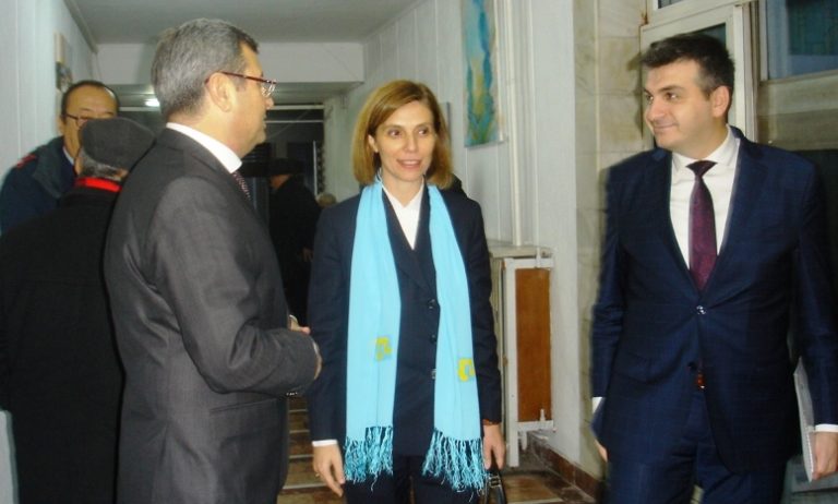 Büyükelçi Aramaz: Kırım Tatarlarının yanındayız