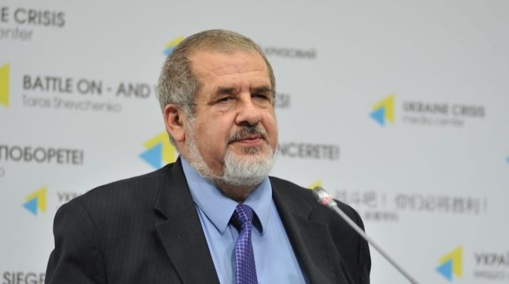 Çubarov, Bükreş havalanında 3,5 saat bekletildi