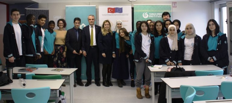 ‘Tuna Nehrine Öyküler’ kitabı Bükreş’te tanıtıldı