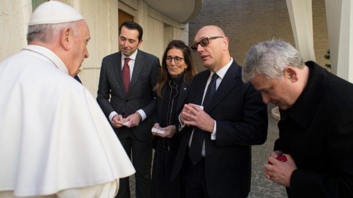 Papa’dan Suceava hastanesine solunum cihazı yardımı