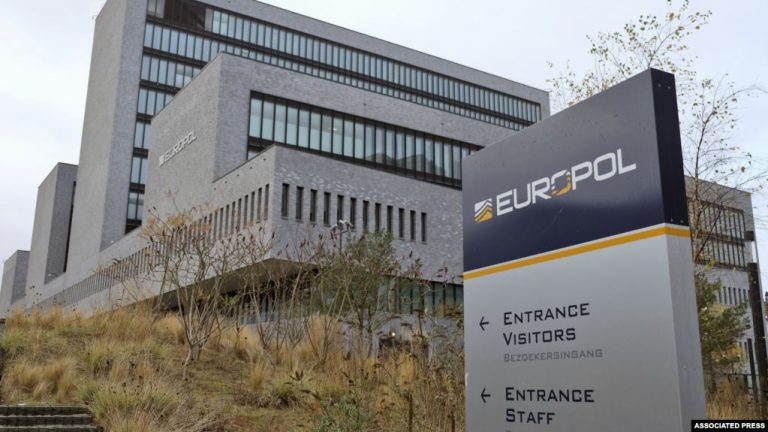 İnternette çocuklara yönelik suç artışı