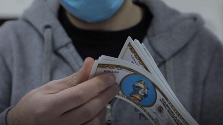 Kasaba kendi para birimine geçti