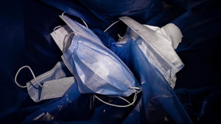 Maskenin kullanılmışı da dert oldu