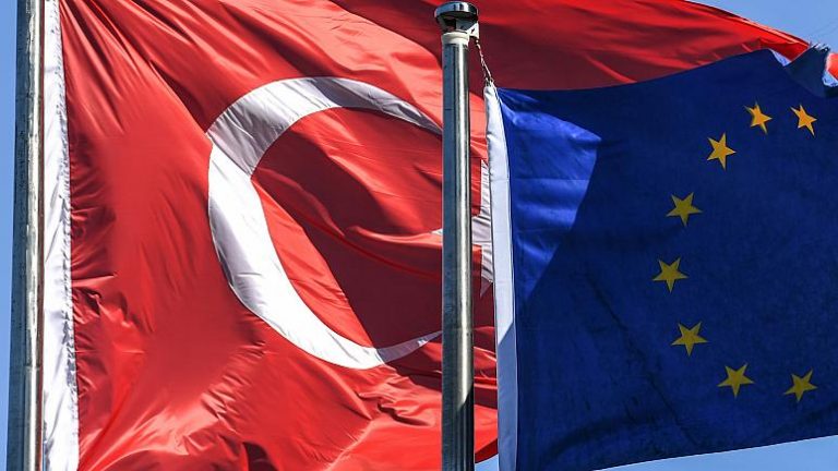 AB, kapalı kapı oynamaya devam ediyor