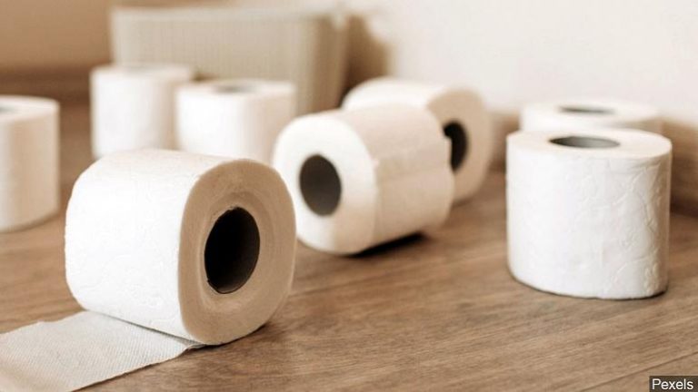 Maske yerine tuvalet kağıdı