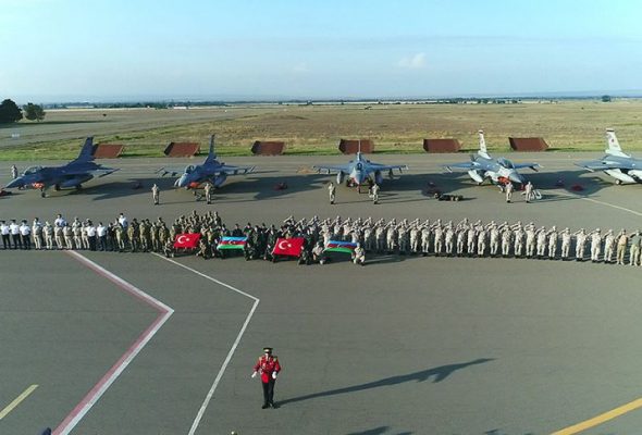 Azerbaycan’da çifte bayram