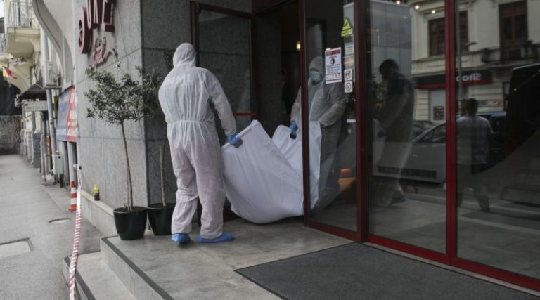 “Ceset kardeşimle uyuşmuyor”!