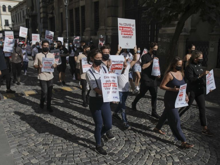 Romanya’da Restauranların açılmasına yeşil ışık